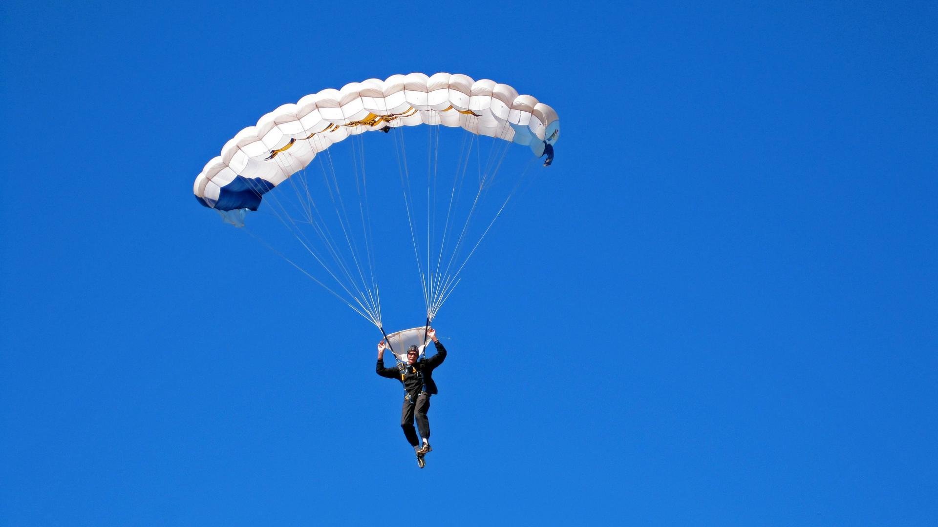 “费尔南多·比亚尔巴的完美传球，成为阿根廷美洲狮队的战术利器”